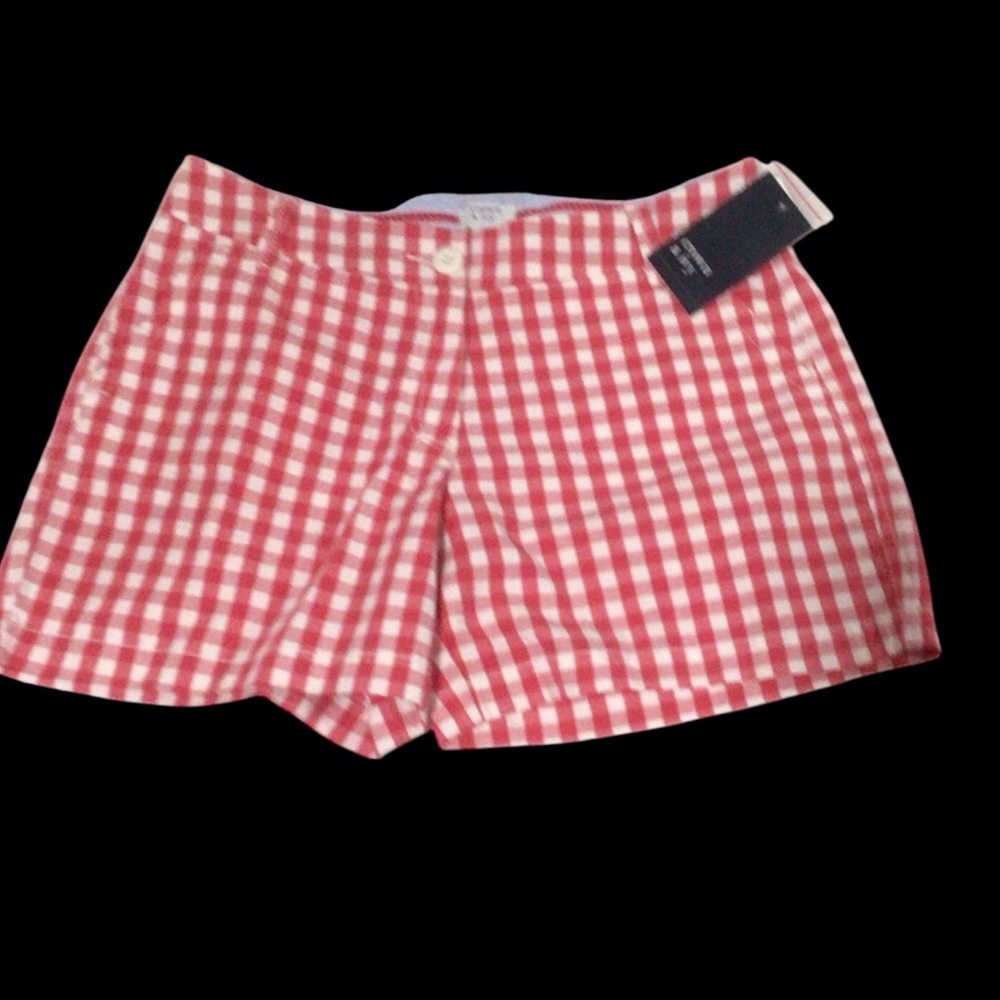 NWT...Womens Crown and Ivy "Caroline" Gingham Shorts Size 6